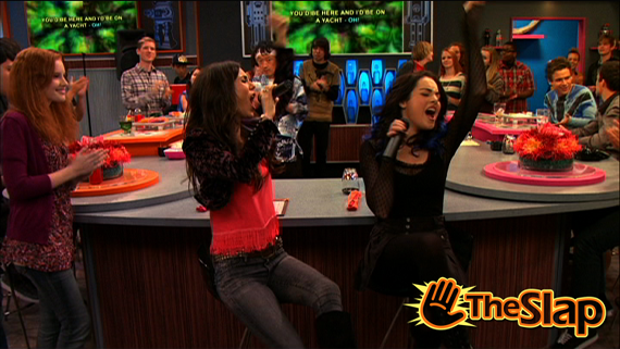 Tori and Jade Sing "Take a Hint"